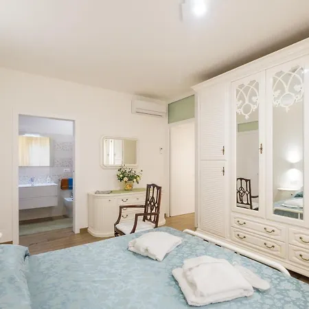 Apartament Bianco Le Murise
